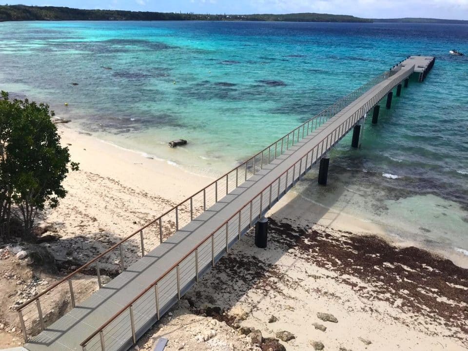 Arbé ponton chaloupes Lifou Easo